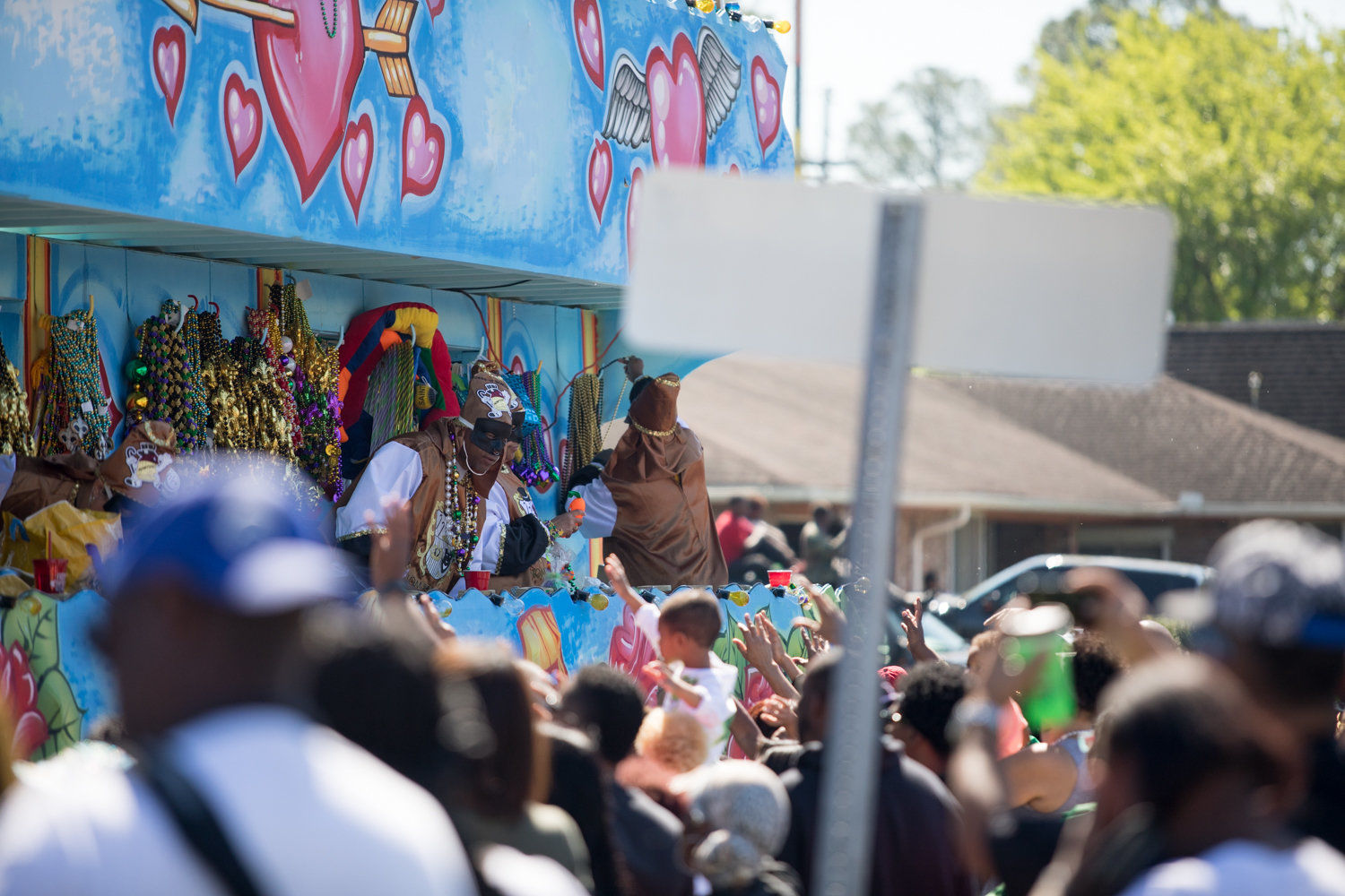 Krewe of NOMTOC 2017 rolls in Algiers: See Mardi Gras parade photos